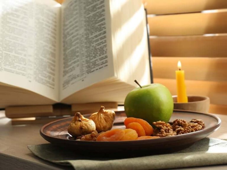 9 Jehovah’s Witness Dietary Restrictions You Probably Didn’t Know